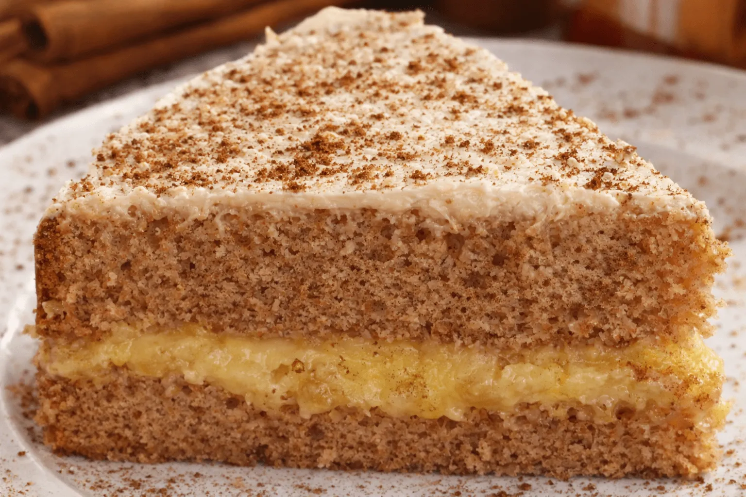 Bolo de maçã com canela: receita fácil, massa fofinha e dicas para deixar o doce perfeito